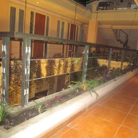Front One Boutique Baluran Malang Exterior foto