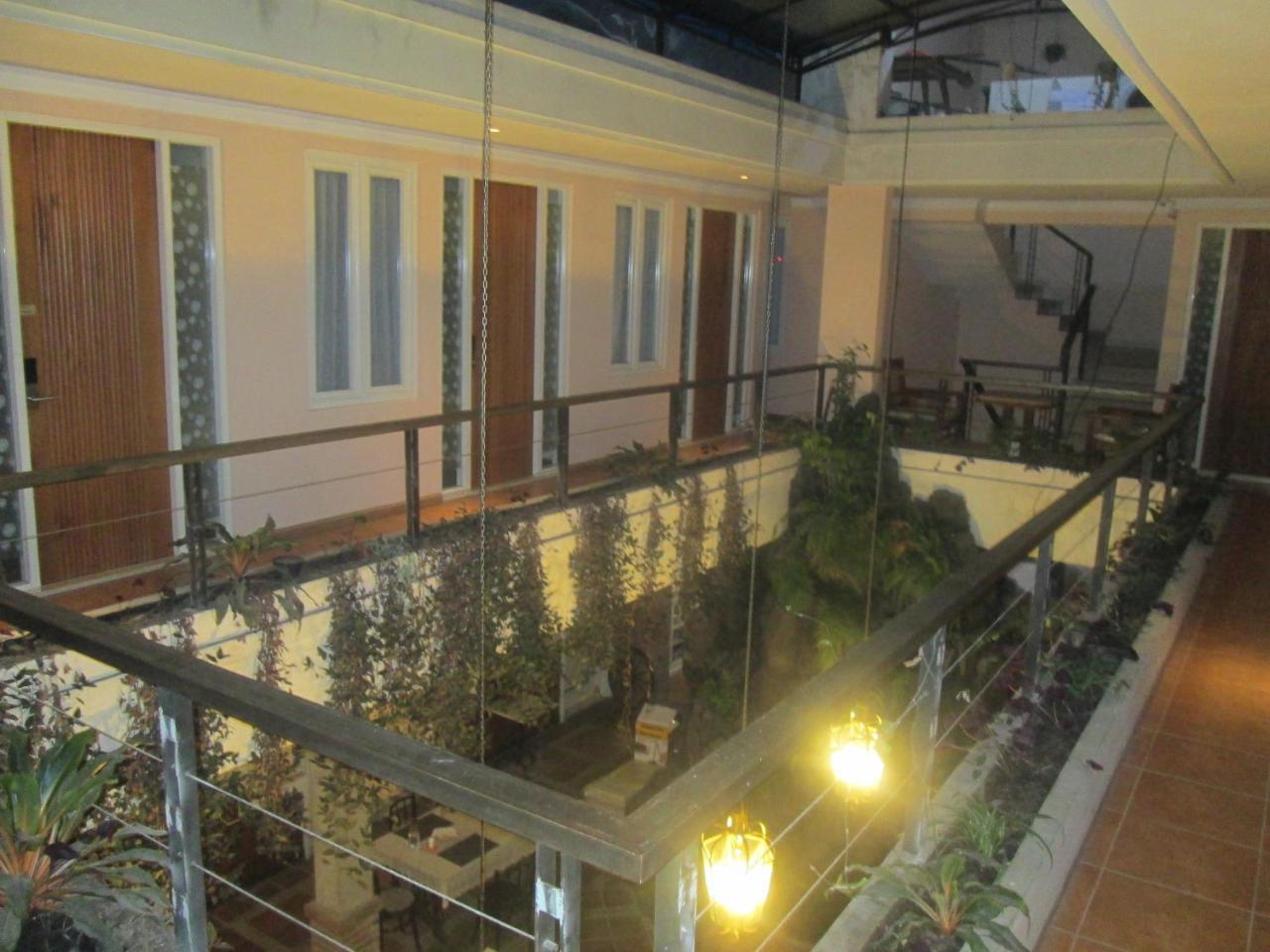Front One Boutique Baluran Malang Exterior foto