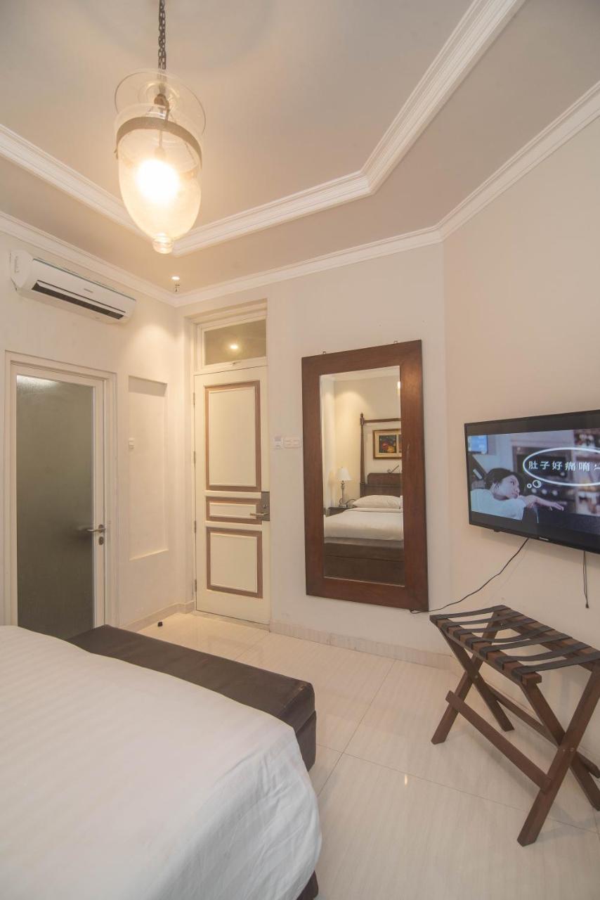 Front One Boutique Baluran Malang Exterior foto